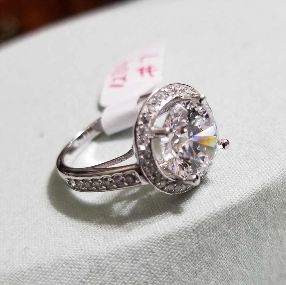 3.5ct HALO SILVER RING - Picture 7 of 7